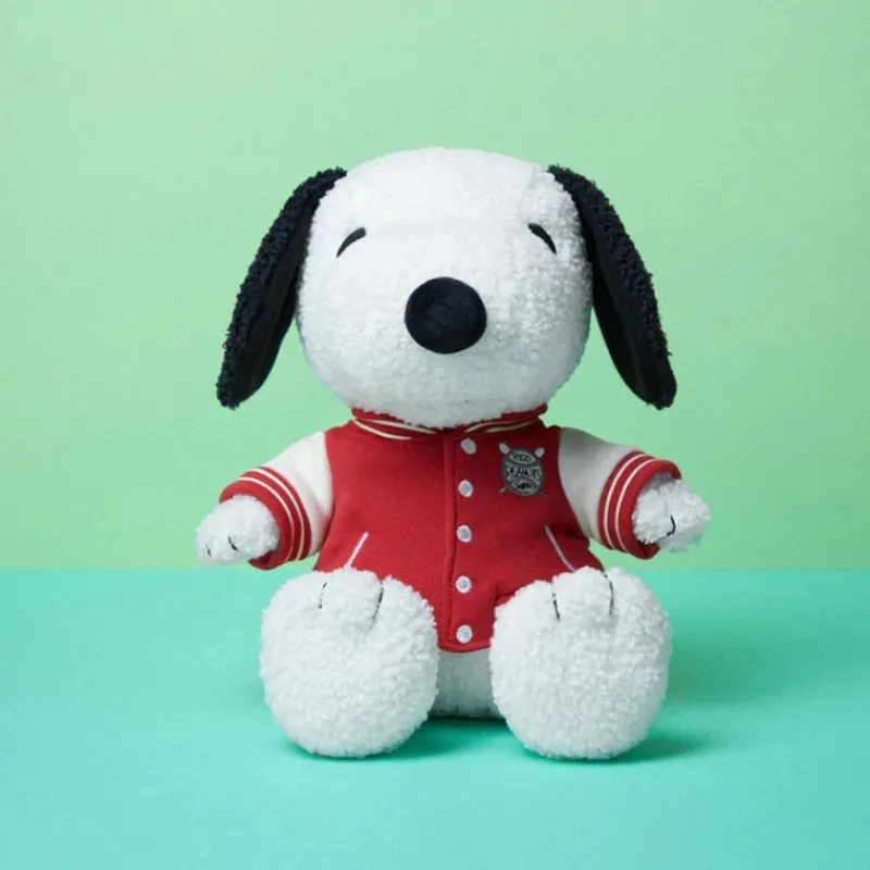 Peluches Miffy & Snoopy Peluche Snoopy assis avec son blouson universitaire - 20cm< Poupées, Peluches | Peluches Naissance, Doudous