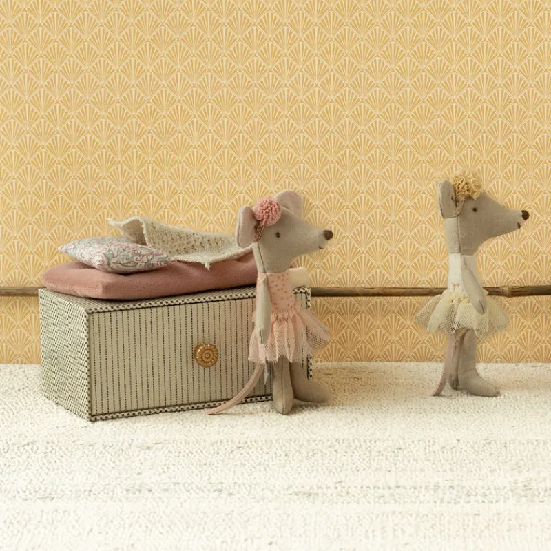 Maileg Petite souris danseuse dans son lit à tiroir< Maison De Poupées