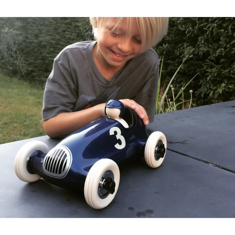 Playforever Voiture de course bleu métal: Quel design !<Enfant Déco Design | Décoration Enfants