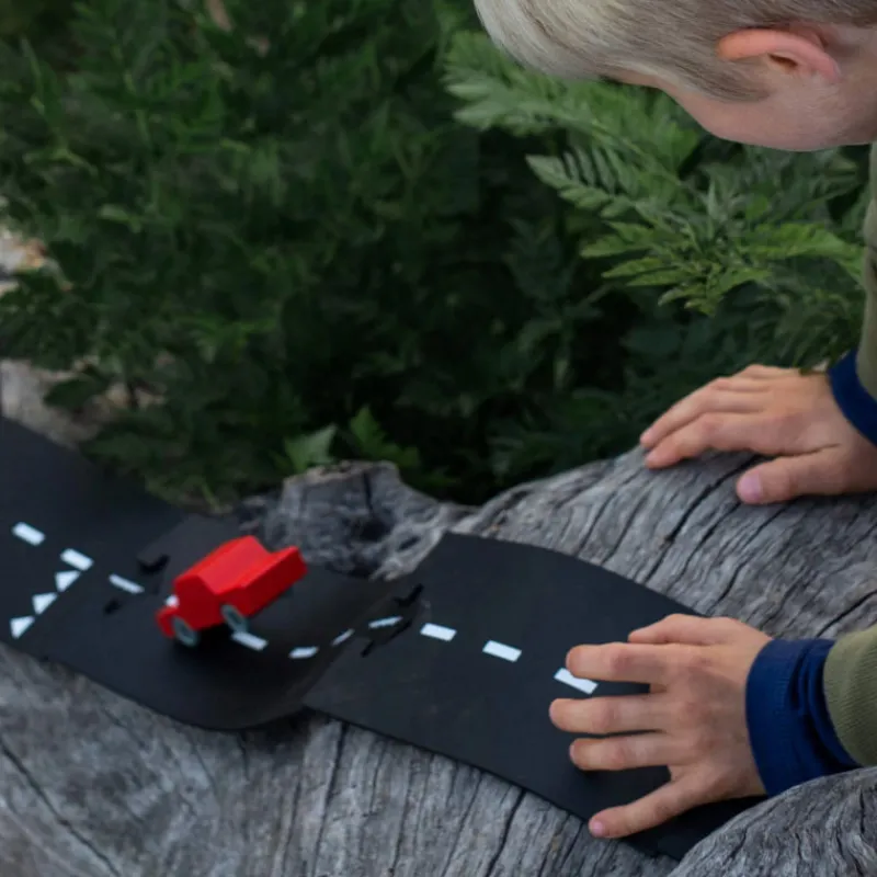 Waytoplay Toys Voiture en bois Waytoplay rouge "Back and Forth"< Circuits De Routes Waytoplay | Jouets Garage, Voitures